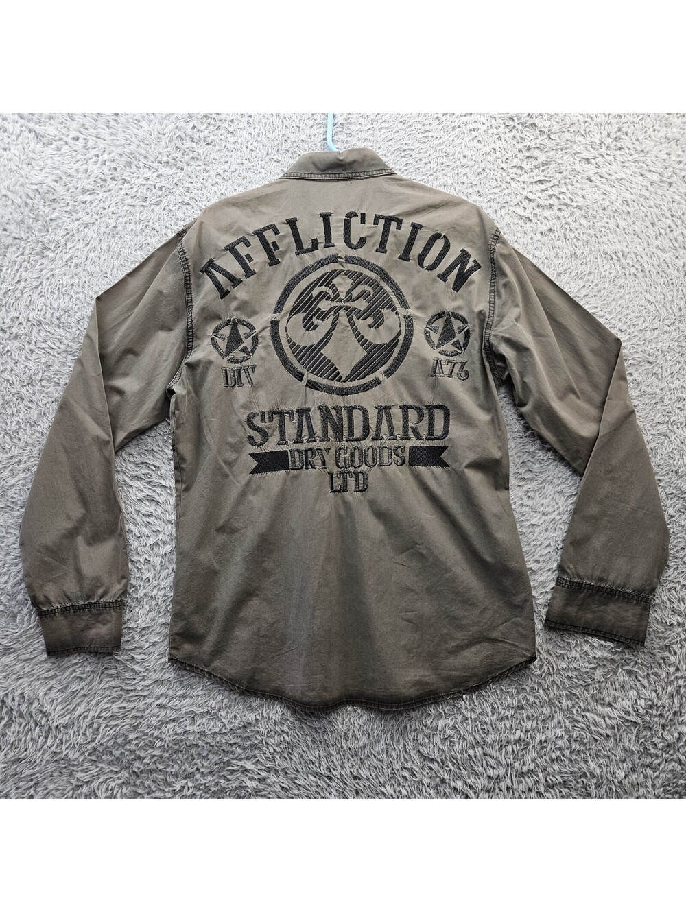 AFFLICTION Button up Shirt Men XL Slim Army Metal Buttons *Cuff Button